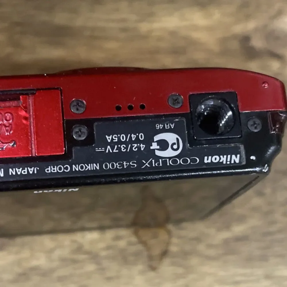 Nikon COOLPIX Red Point & Shoot Digital Camera 5x Zoom Built-in Flash USB